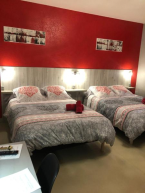 Отель Hotel des Remparts  Вильньов-Сюр-Ло
